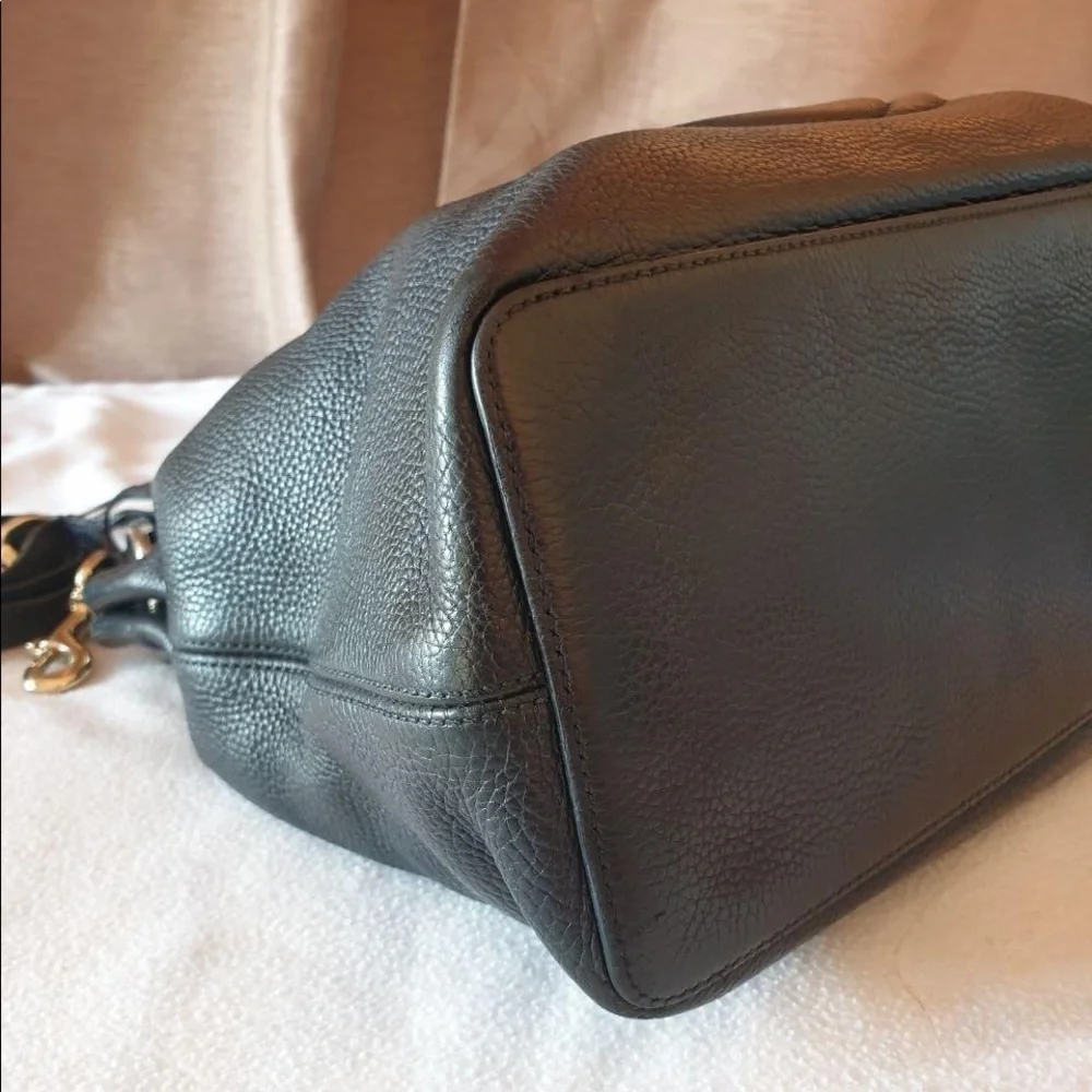 Gucci Soho Black Pebbled Leather Hobo Shoulder Bag Crossbody Tassel